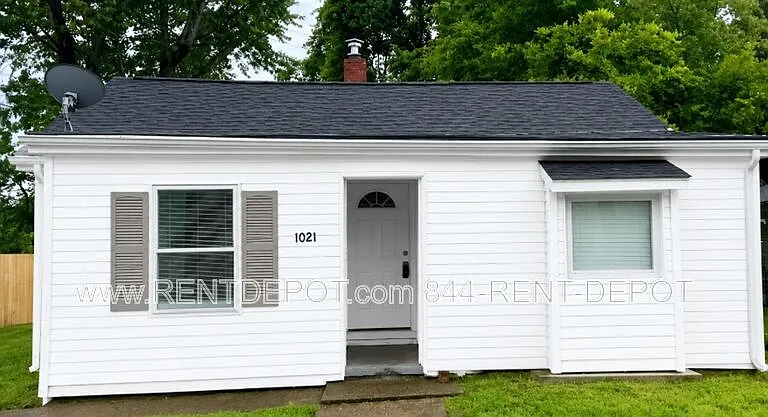 1021 Vanderburgh Ave — Photo 1