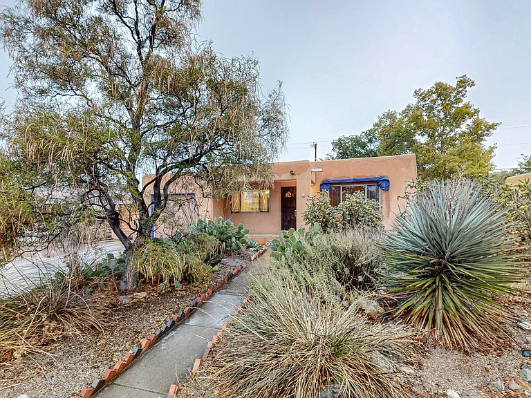 1204 Princeton Dr SE — Photo 3