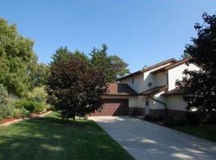 1110 Crystal Dr, Brookfield, WI 53005