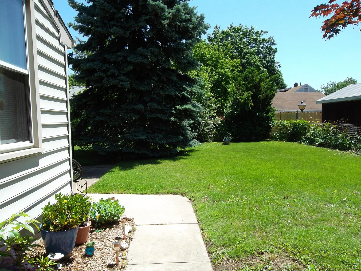 1 bed, 715 sqft, $1,295 — Photo 2