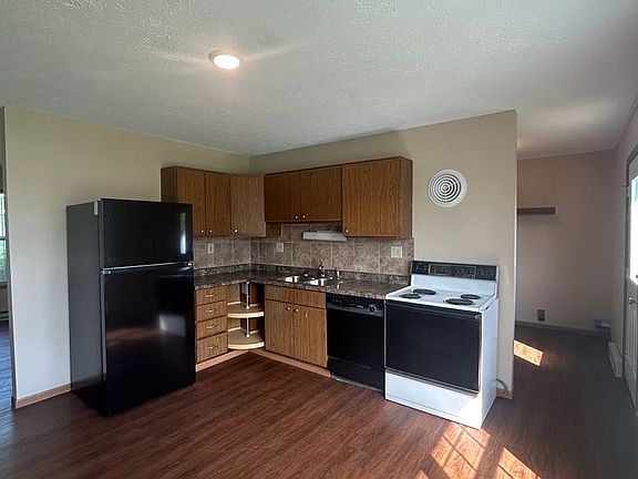 5th image of 741 Shakamak Ct