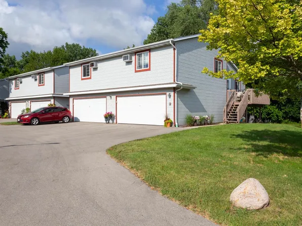 529 Slinger ROAD #4, Slinger, WI 53086