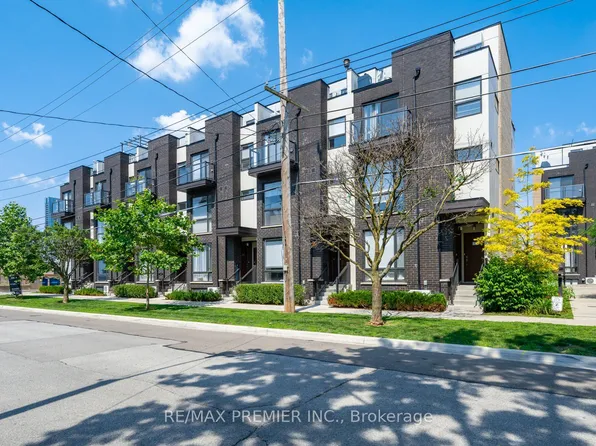 34 Fieldway Rd #141, Toronto, ON M8Z 0E3