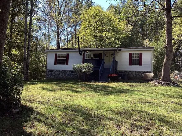 316 Coles Creek Ln, New Canton, VA 23123
