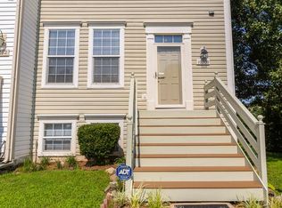 10200 Magnolia Grove Dr, Manassas, VA 20110