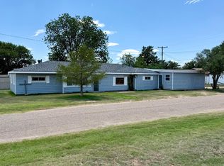 519 E 2nd St, Stinnett, TX 79083