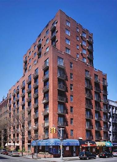 2nd image of 171 E 89th St
