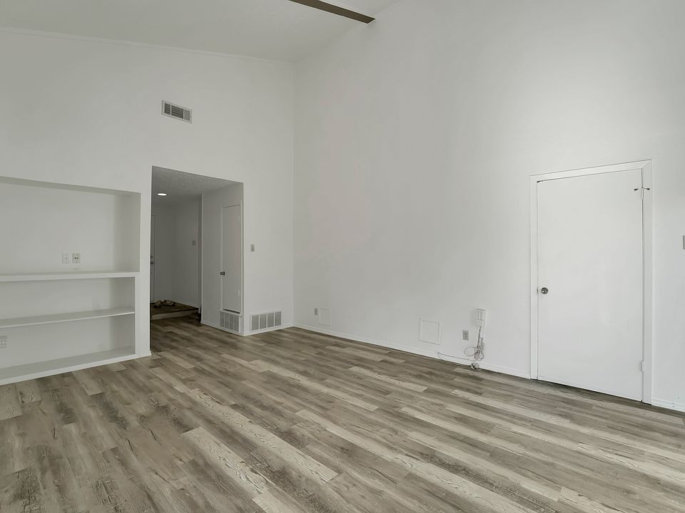 1st image of 2135 Wheaton Dr