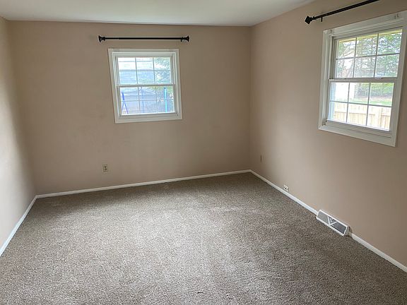 5th image of 2909 Sussex Ln