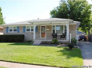 3102 Flair Knoll Dr, Louisville, KY 40216