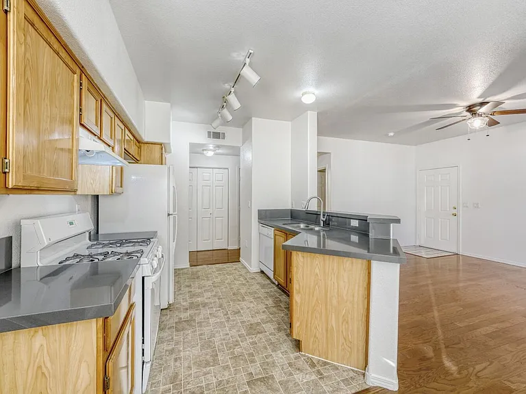 2116 Calville St #102-9 — Photo 5