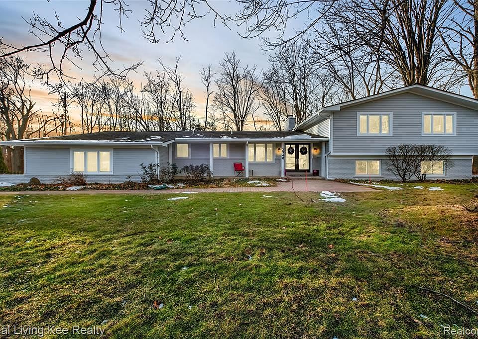 1st image of 2940 Masefield Dr