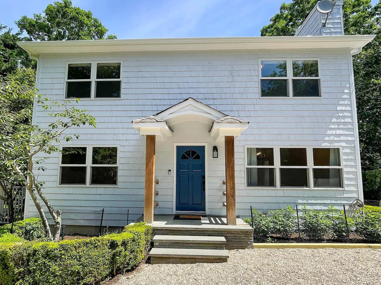 Chic Decor - East Hampton- 2 Weeks, Monthy or Full Season — Photo 3