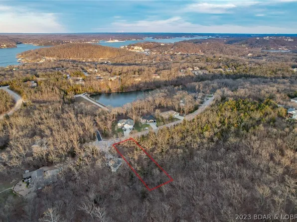 Autumn Lake Dr, Lake Ozark, MO 65049