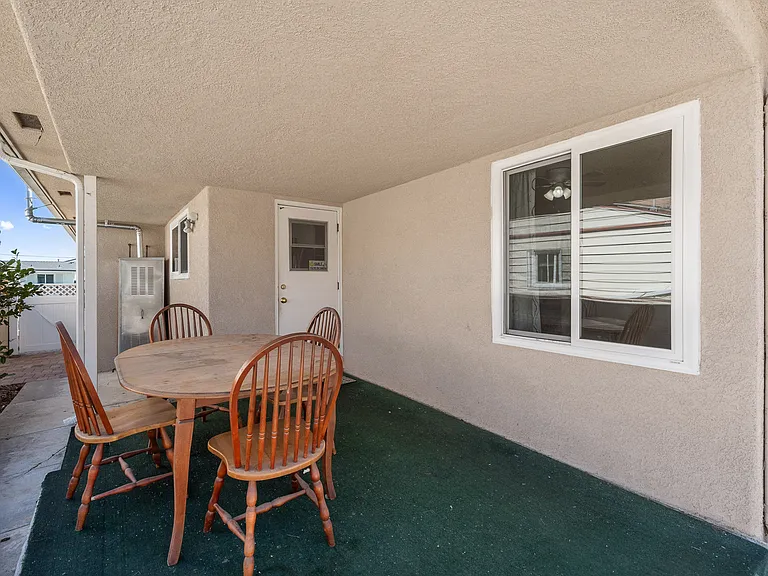 5658 Mary Lane Dr — Photo 36