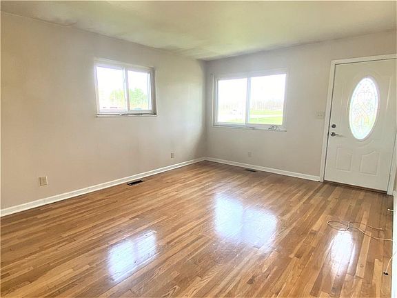 5th image of 505 W Tyler St