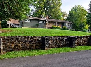 721 Brookhill Dr, Etowah, TN 37331