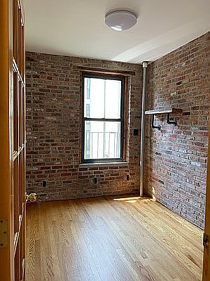 4th image of 94 Madison St APT 12