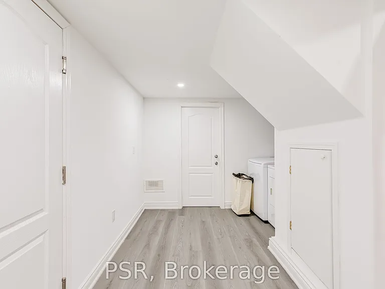 24 Skelmore Cres #BASEMENT — Photo 17