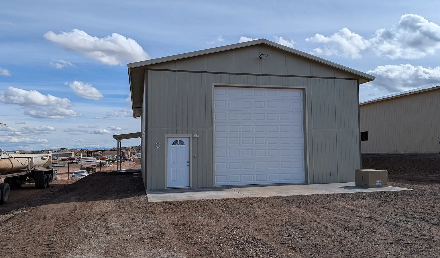 853 W Airport Loop Rd Build C, Unit 1 — Photo 3