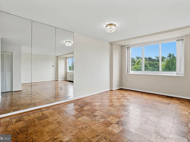 10500 Rockville Pike #605 — Photo 7