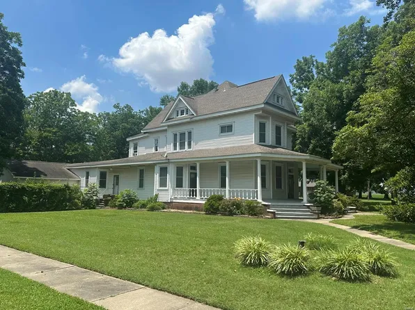 502 N Cypress St, Essex, MO 63846