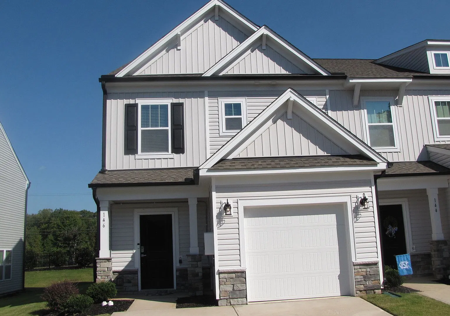 Move-in Ready 3 Bedroom 2.5 Bath Two-Story Townhome — Photo 1