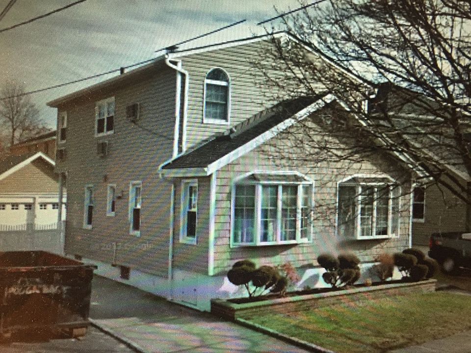 1st image of 15531 101st St