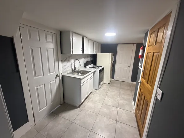 116 Earl St Floor 3, Rochester, NY 14611