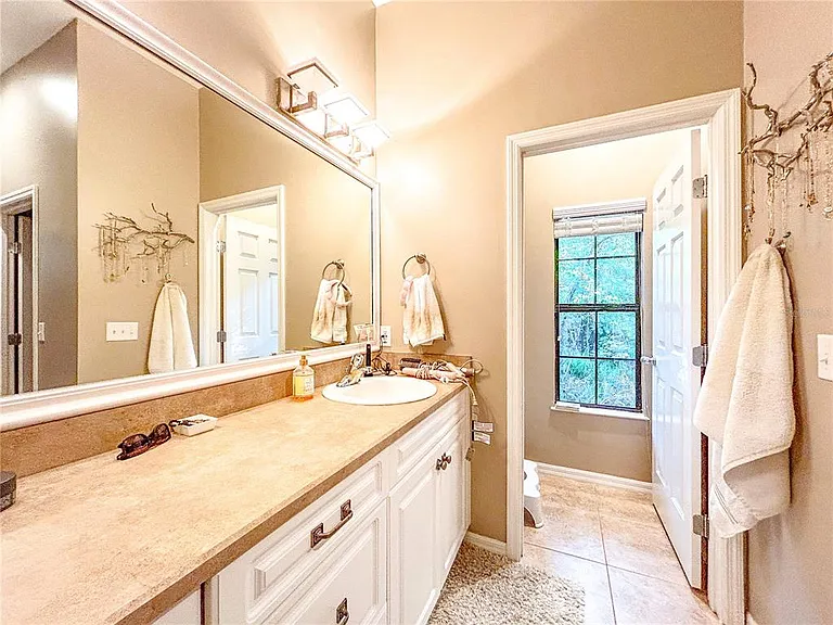 5339 NW 9th Ln — Photo 9