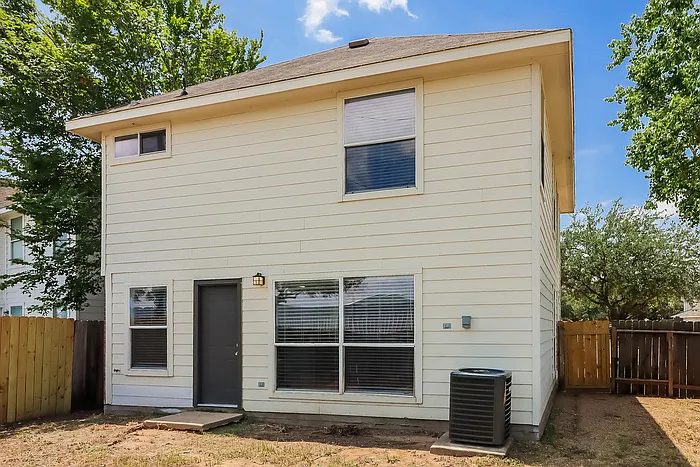 6814 Strathmore Place Ct — Photo 17