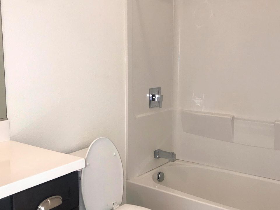 1st image of 2415 Stearman Ct Unit 6