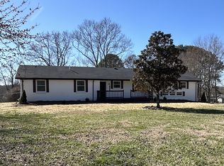418 Indian Lake Rd, Hendersonville, TN 37075