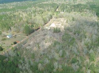 3 Dixon Nursery Rd, Brewton, AL 36426