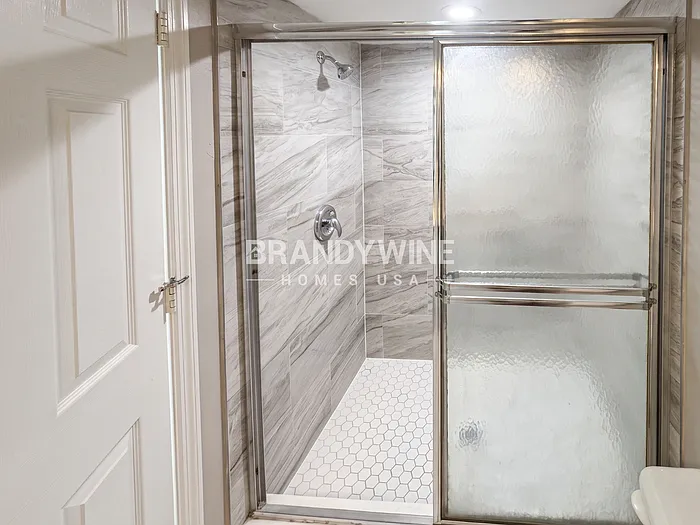 8810 N Orangeview Ave — Photo 13