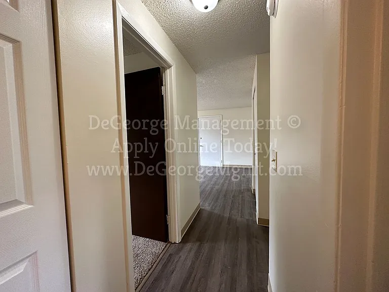 Oak Ridge Manor Apartments — Photo 41