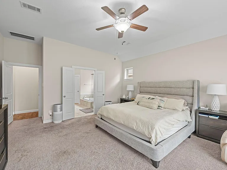6811 Andorra Cove Cir — Photo 13