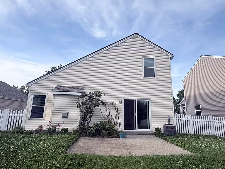311 Heftner Cir — Photo 3