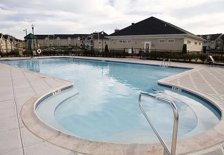 Green Hill Luxury Rentals — Photo 33