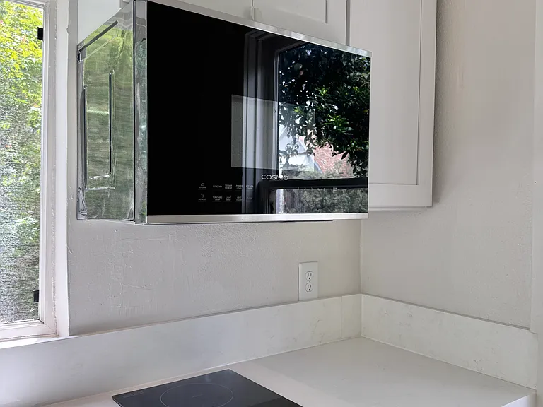 2912 Newbury St #D — Photo 9