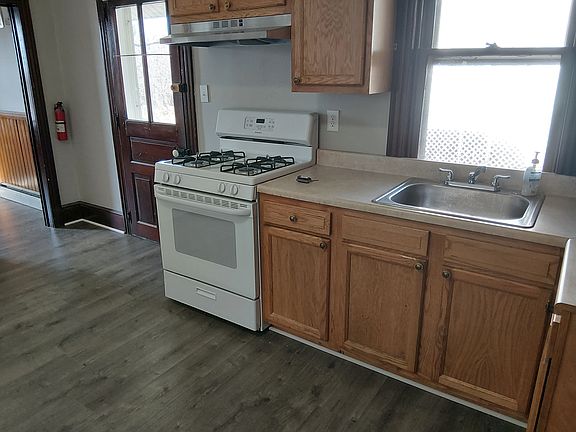 5th image of 246 S Baumstown Rd