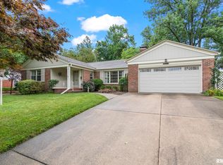 2142 Huntleigh Rd, Leland Grove, IL 62704