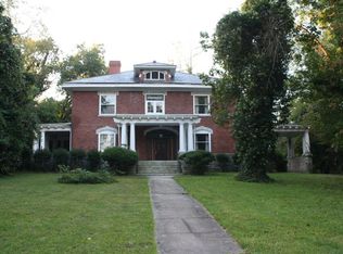 339 W Pine St, Mount Airy, NC 27030