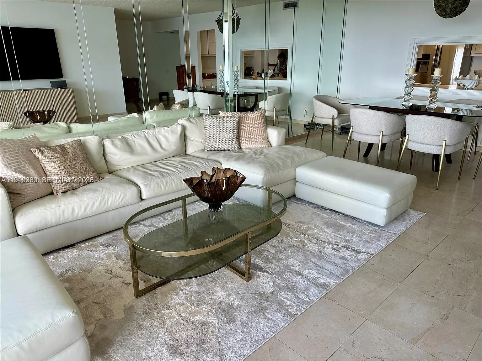 Commodore Club South Cond — Photo 3