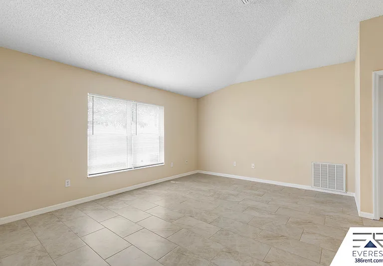 57 Pin Oak Dr — Photo 16