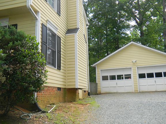 Exterior view 2