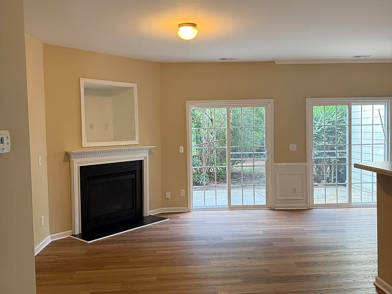 624 Baucom Grove Ct — Photo 5