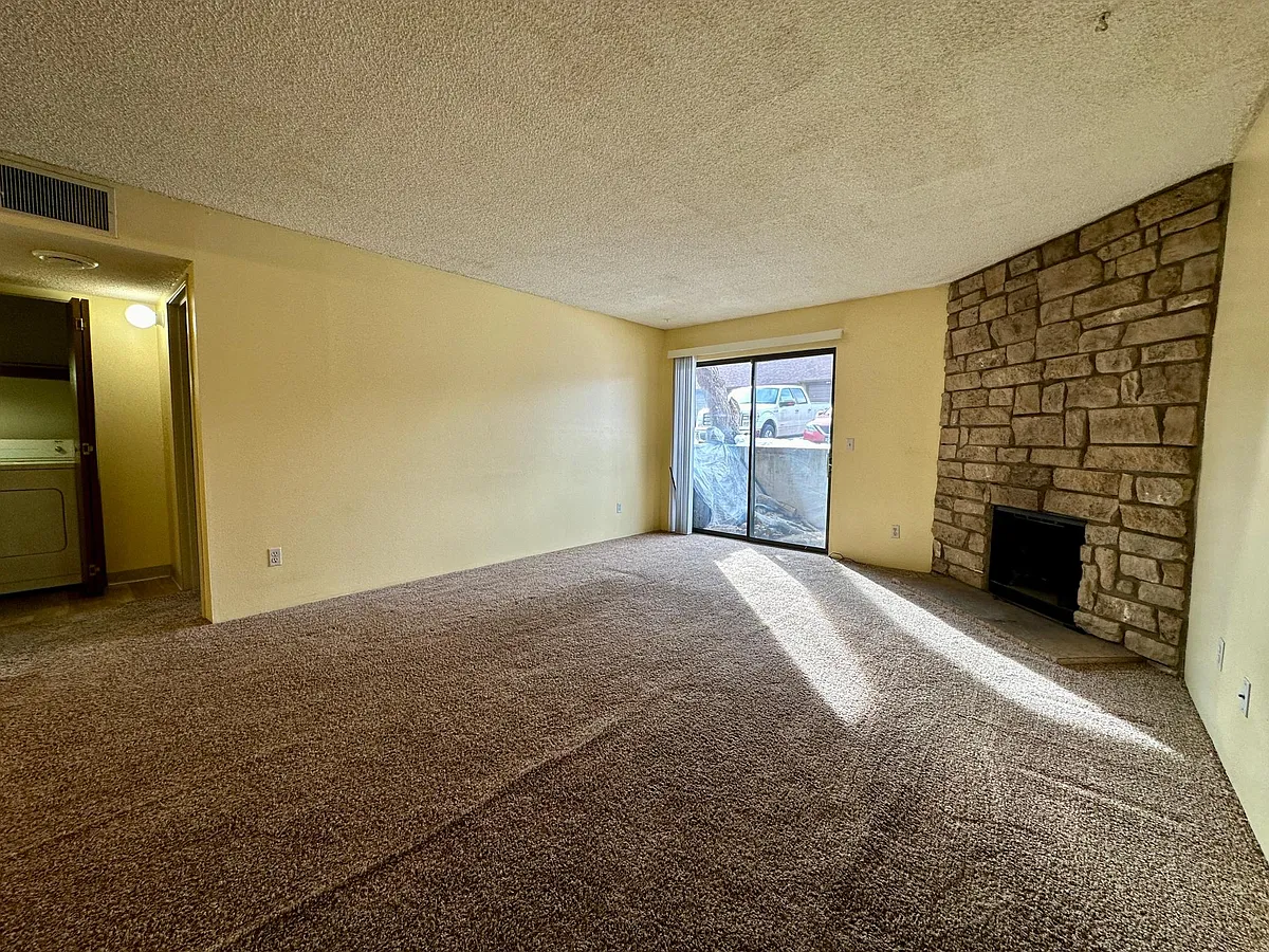 Building Photo - 211 Wright St #5102