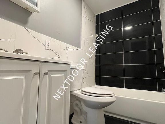 3rd image of 170 Fulton Ave #1M