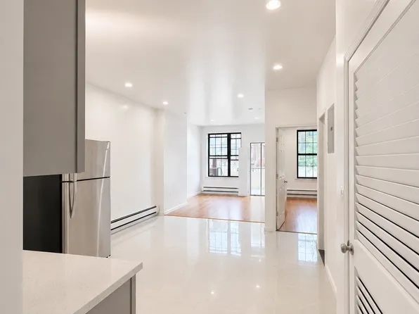 402 Woodbine Street image 1 of 14